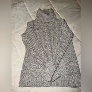 Thick Gap Turtleneck